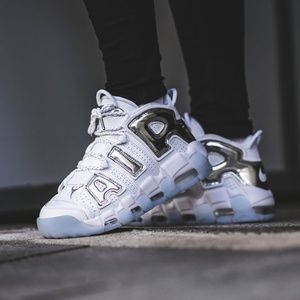 Nike air more uptempo